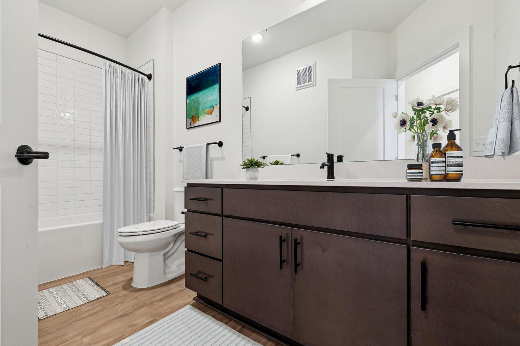 Luxury Furnished Apartments By Hyatus At The Navigator Richmond Exterior photo